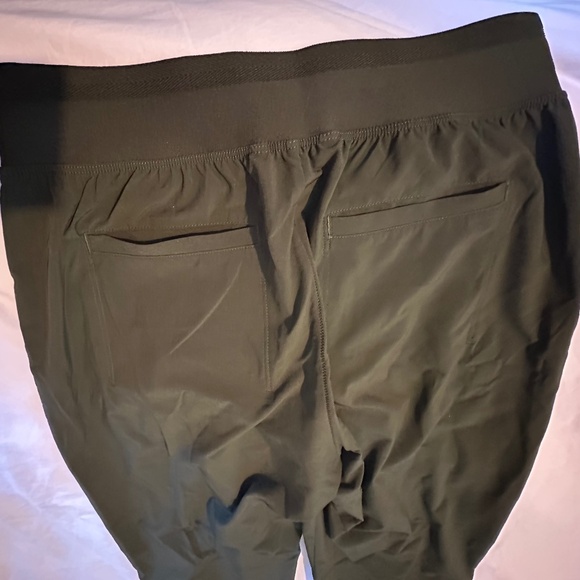 Athleta Lightweight Jogger with zippered ankle - Picture 7 of 7